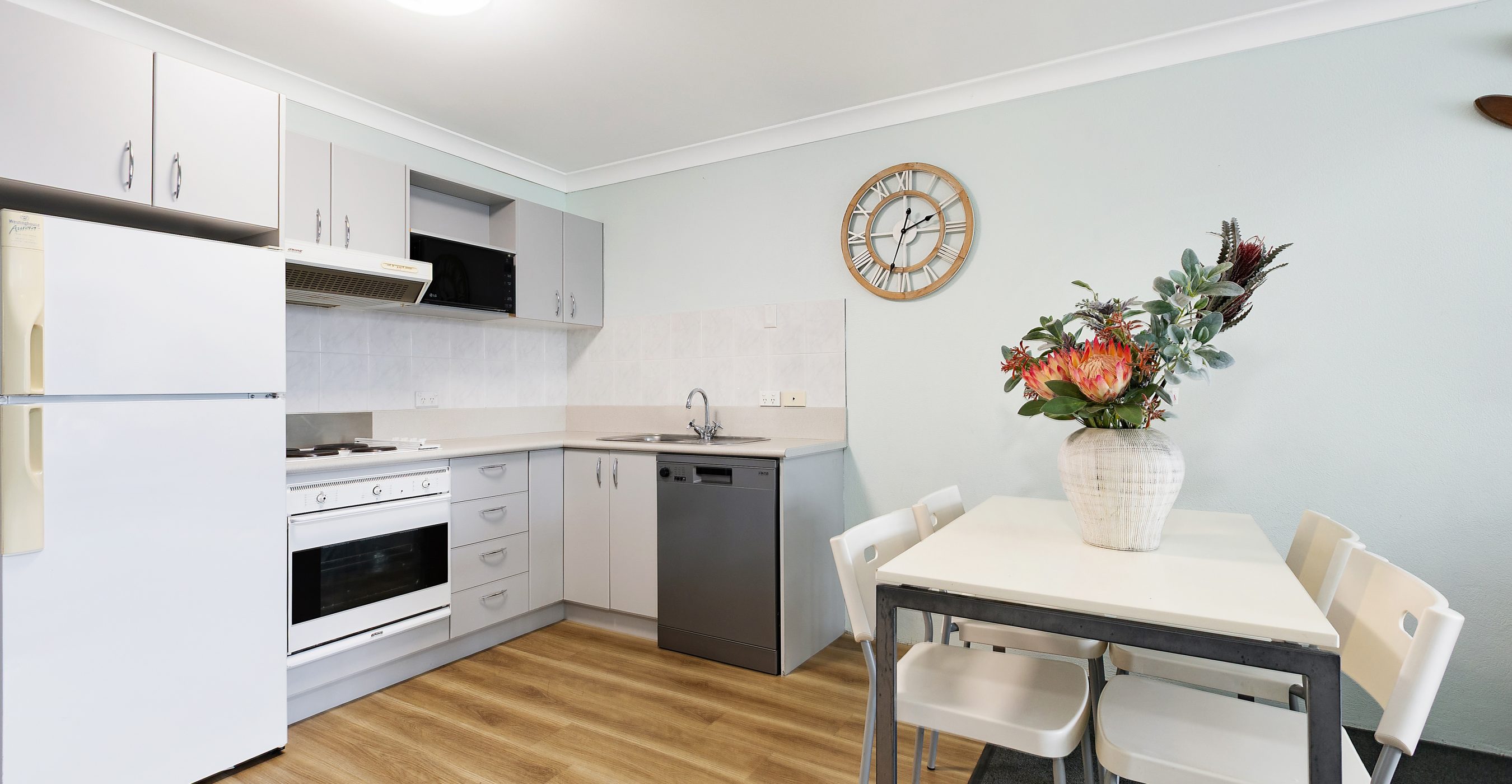 Studio Apartment - Image 3