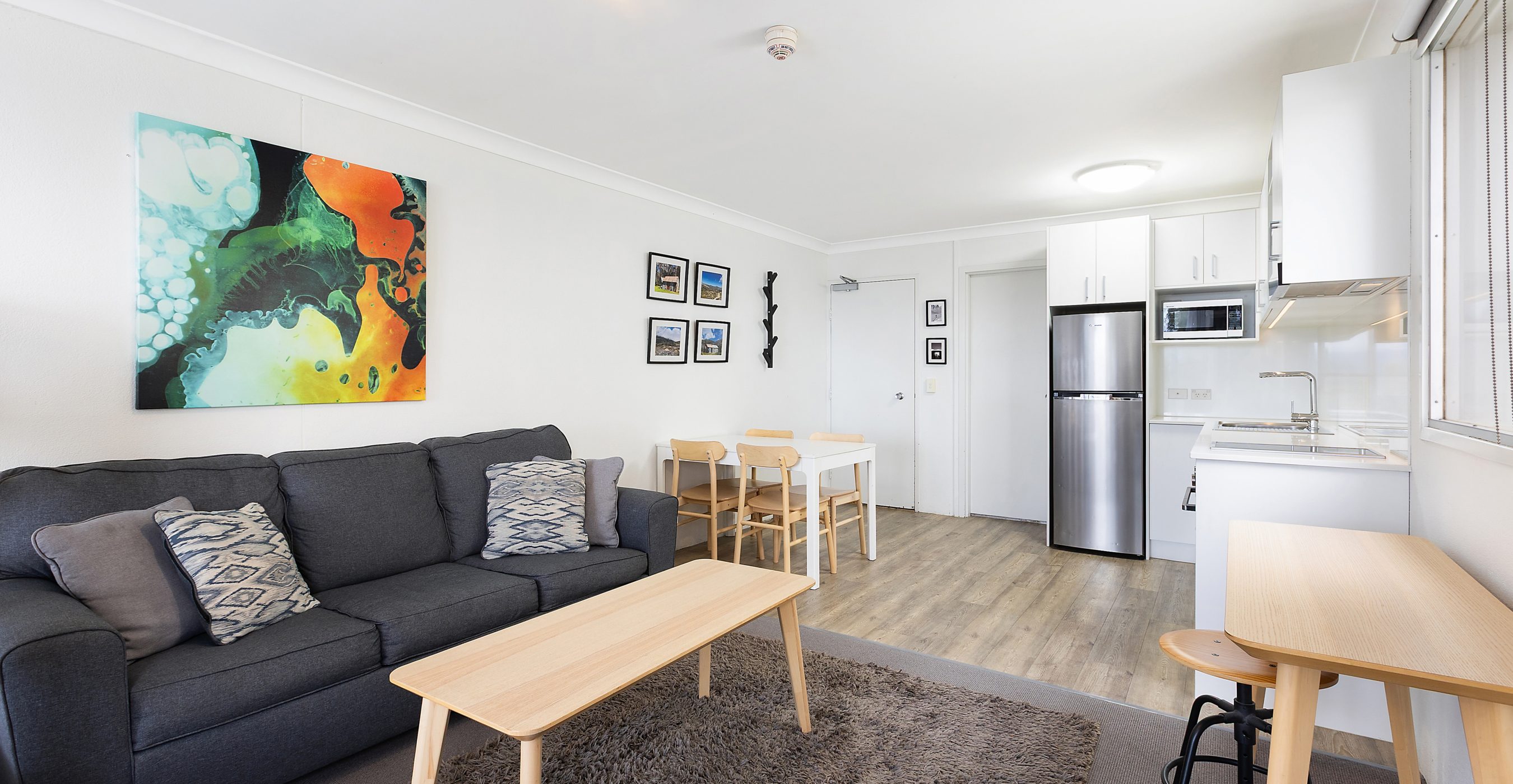 Studio Apartment - Image 13